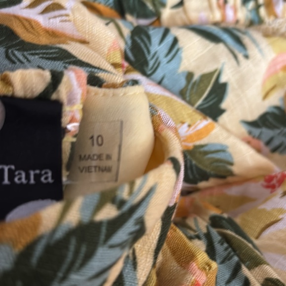 Maison Tara Floral Print Maxi Dress - Picture 6 of 6